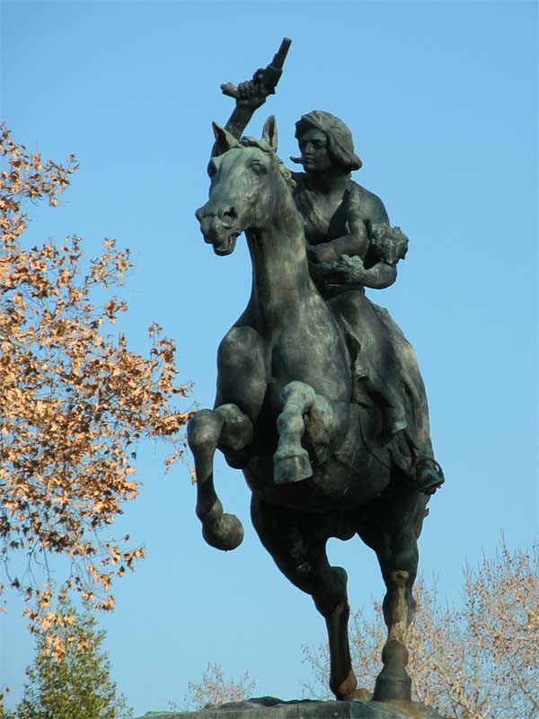 Curiosita' Di Roma: 45 - Statua di Anita Garibaldi