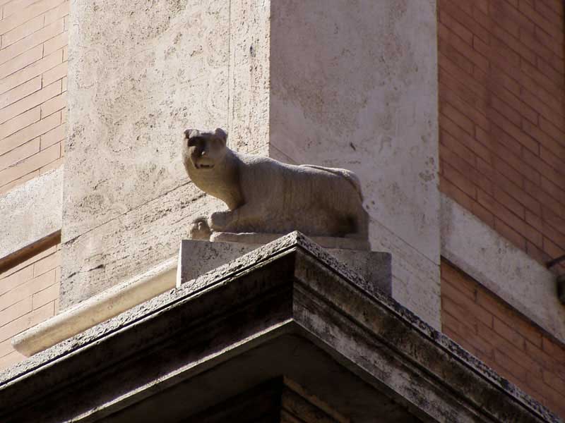 Curiosita' Di Roma: 20 - Statua della Gatta