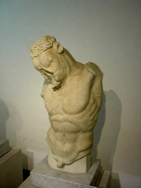 Palazzo Massimo: 7 - Statua di Minotauro