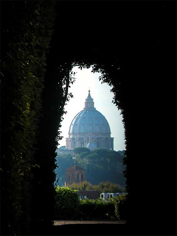 Piccoli Tesori nascosti a Roma: 44 - Piazza dei Cavalieri di Malta