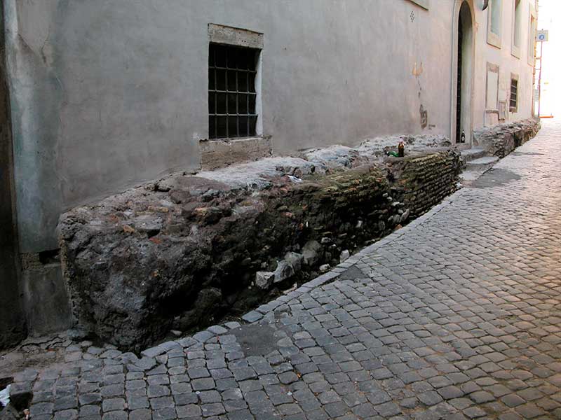 Piccoli Tesori nascosti a Roma: 32 - Vicolo della Spada d'Orlando