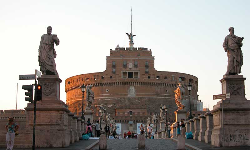 Castel Sant'Angelo: 2 - Il castello ed il ponte