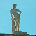 Roma Statua sul Palazzo del Campidoglio
