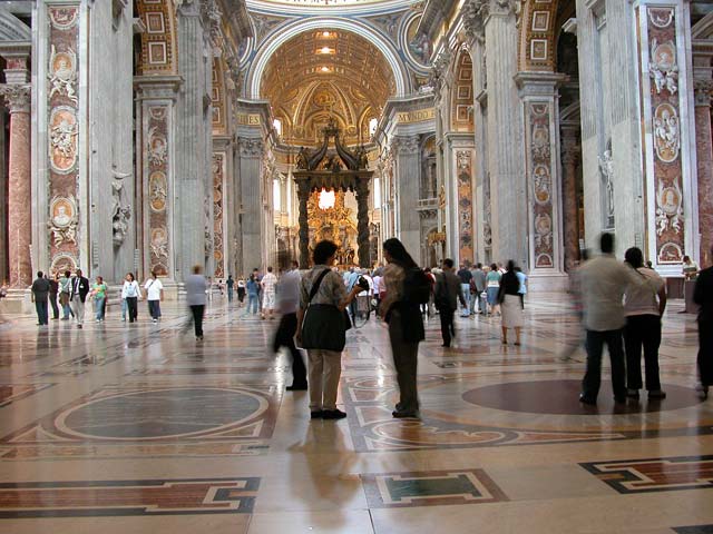 Basilica di San Pietro: 12 - La navata centrale
