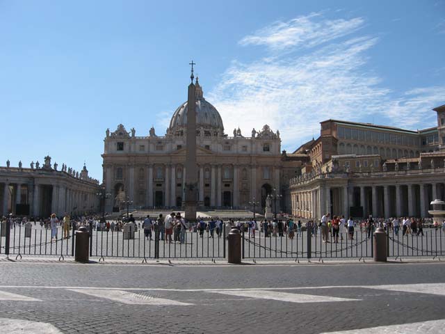 Piazza San Pietro: 26 - La Basilica e l'obelisco