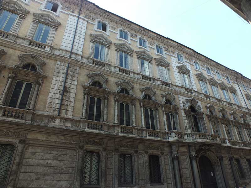Via del Corso: 6 - Palazzo Pamphili al Corso
