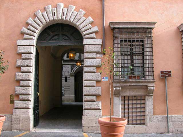 Via Giulia: 25 - Palazzo Baldoca Muccioli