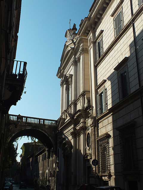 Via Giulia: 16 - Arco Farnese