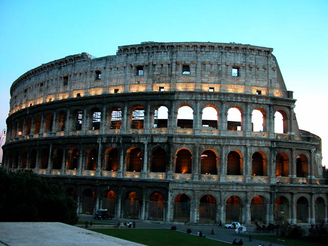 Passeggiate Romane - da Piazza Barberini al Colosseo: 70 - Colosseo