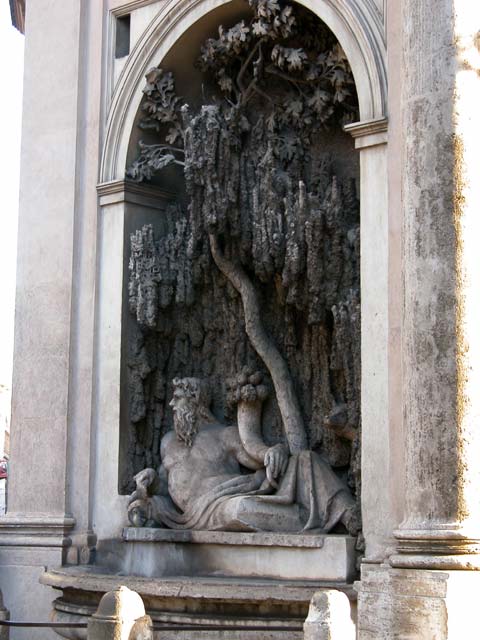 Passeggiate Romane - da Piazza Barberini al Colosseo: 31 - Fontana del Tevere