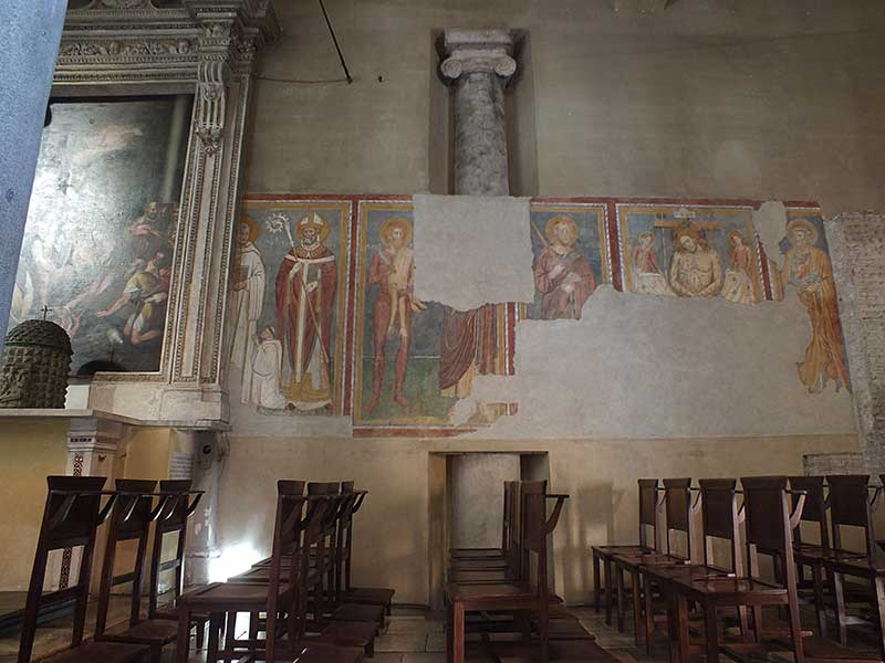 Passeggiate Romane: Colosseo - San Giovanni - Colosseo: 49 - Chiesa dei Santi Quattro Coronati