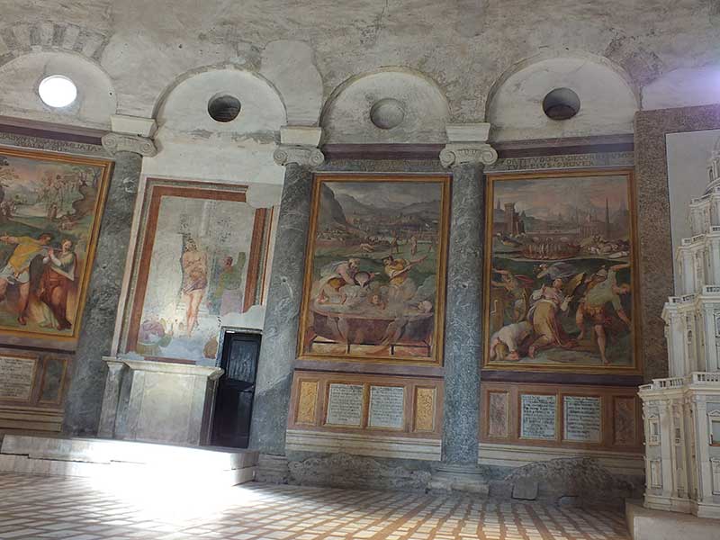 Passeggiate Romane: Colosseo - San Giovanni - Colosseo: 23 - Basilica di Santo Stefano Rotondo