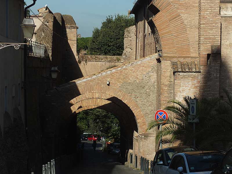 Passeggiate Romane: Colosseo - San Giovanni - Colosseo: 10 - Clivo Scauri