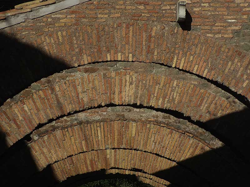 Passeggiate Romane: Colosseo - San Giovanni - Colosseo: 11 - Clivo Scauri