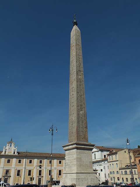 Passeggiate Romane: Colosseo - San Giovanni - Colosseo: 40 - Obelisco Lateranense