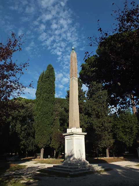 Passeggiate Romane: Colosseo - San Giovanni - Colosseo: 6 - Obelisco di Villa Celimontana