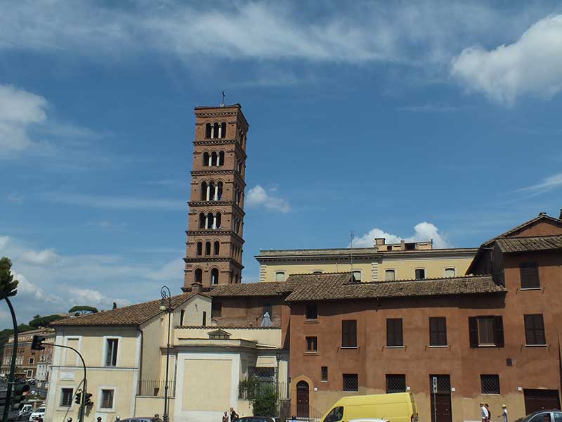 Passeggiate Romane - da Porta Portese a Porta San Paolo: 47 - Chiesa di Santa Maria in Cosmedin