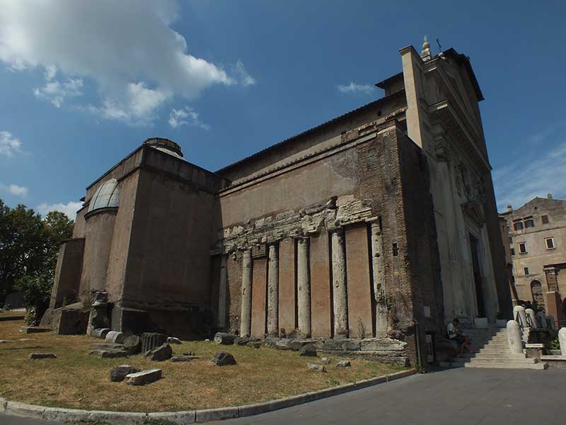 Passeggiate Romane - da Porta Portese a Porta San Paolo: 27 - Chiesa di San Nicola in Carcere