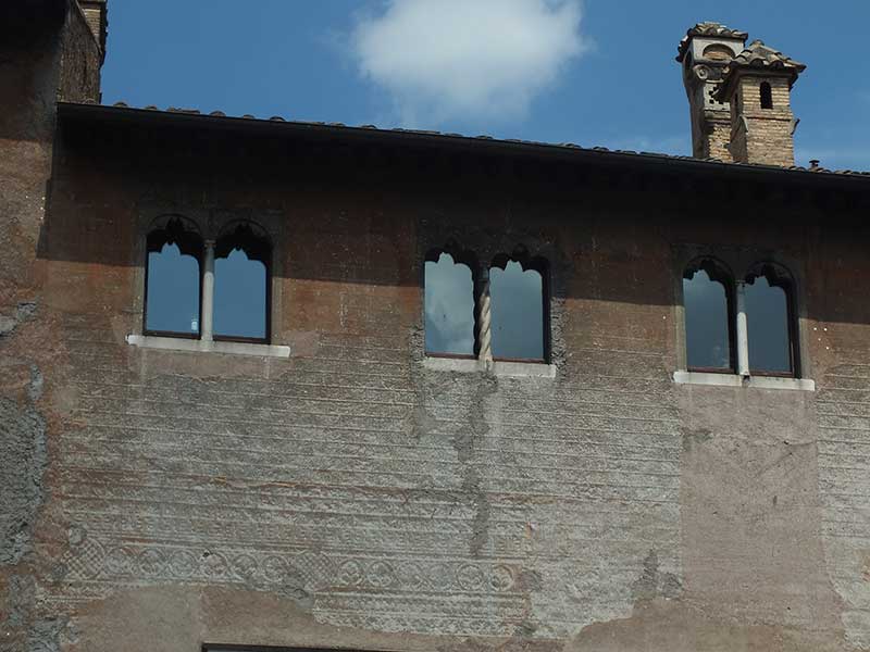 Passeggiate Romane - da Porta Portese a Porta San Paolo: 13 - Case Mattei