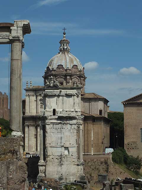 Passeggiate Romane - da Porta Portese a Porta San Paolo: 32 - Foro Romano
